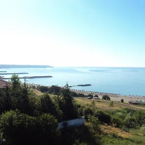 3* Szálloda Lazuren Briag